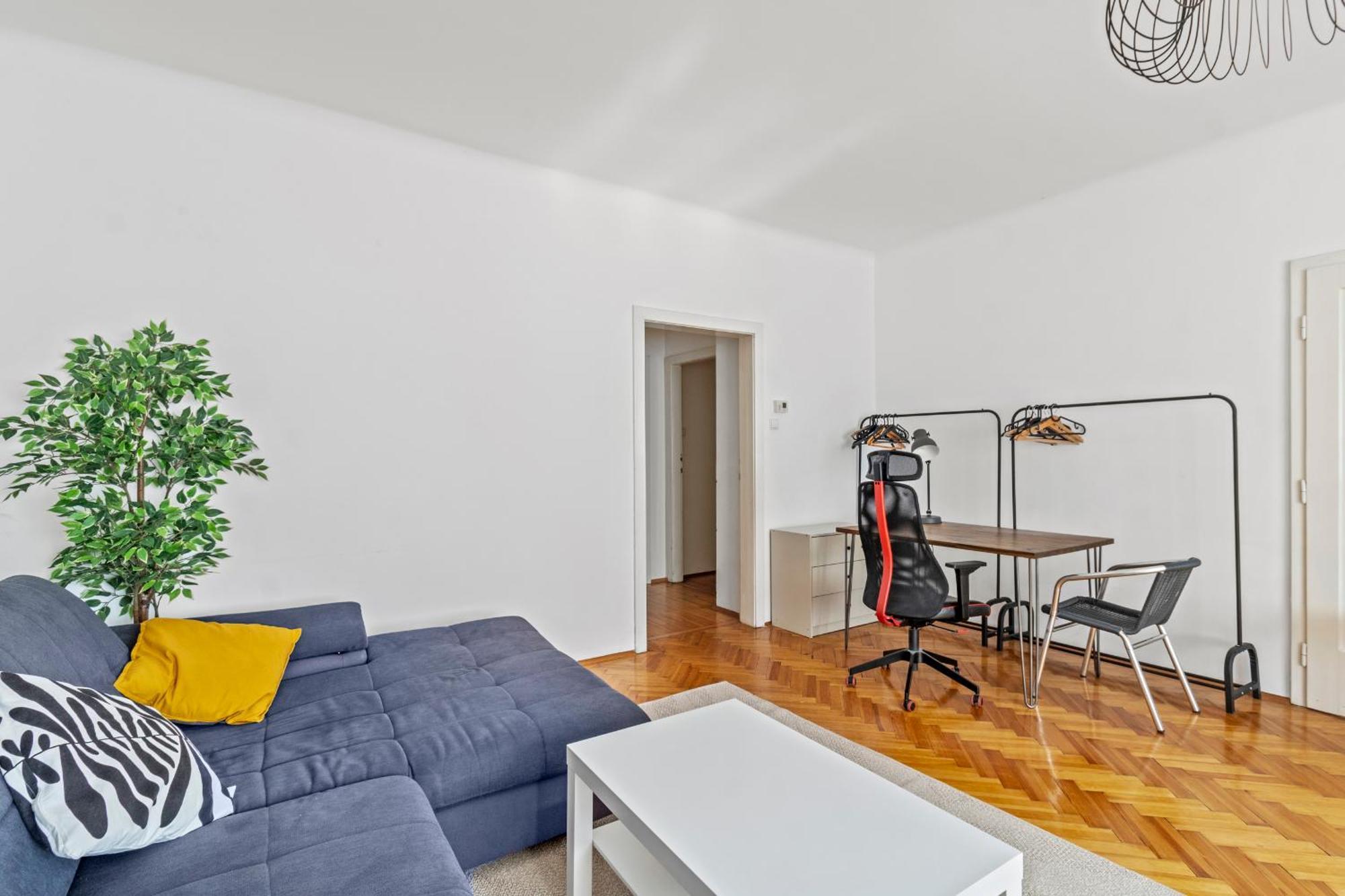 4-br-apartment For Up To 12 People Wien